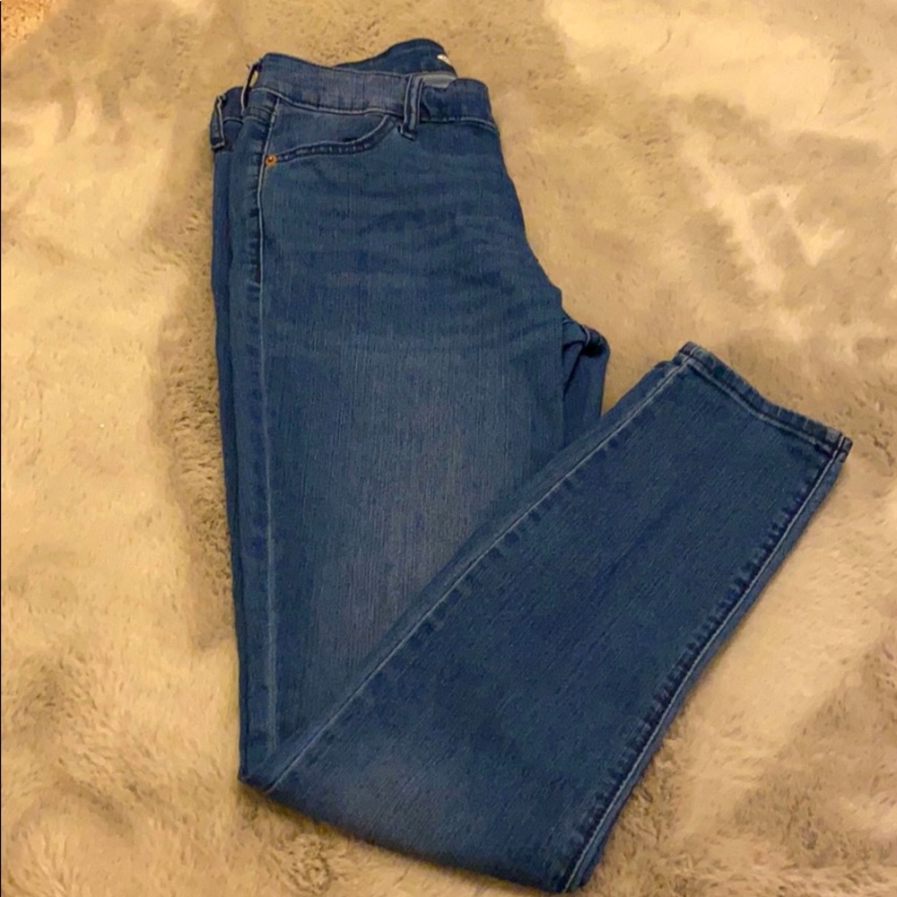 Old Navy Super Skinny Jeans